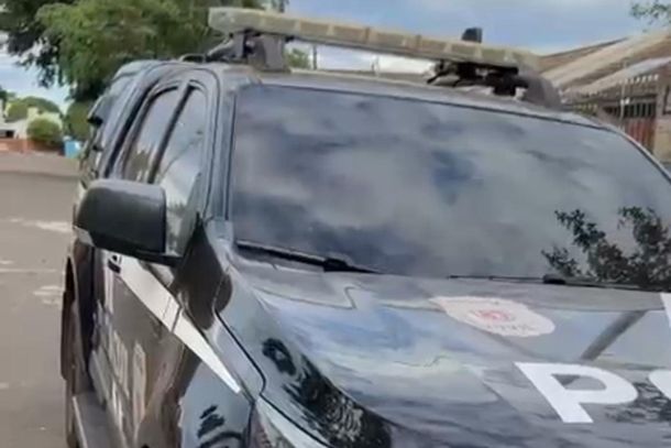 Casal é preso por tráfico de drogas na Vila Operária