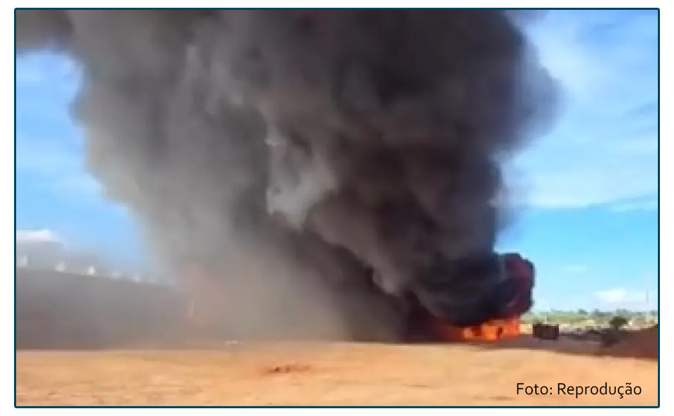 Incêndio de grandes proporções destrói fábrica de estofados e deixa feridos no Paraná.