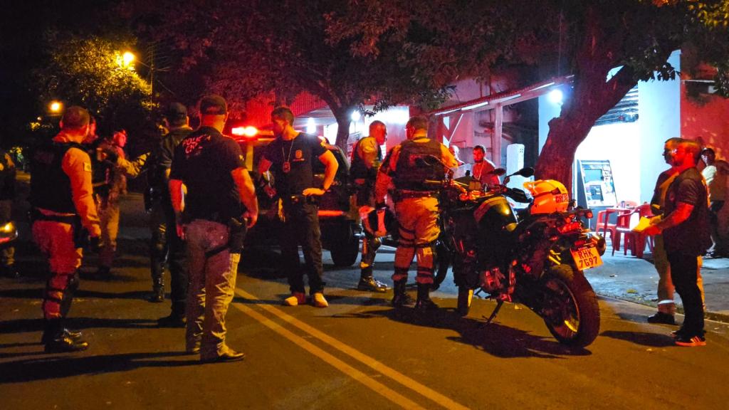 Operação integrada interdita estabelecimentos irregulares em Nova Esperança